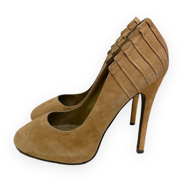 𝅺ALDO platform beige suede stiletto pumps size 38 (fits like a 7-7.5) - Picture 1 of 5